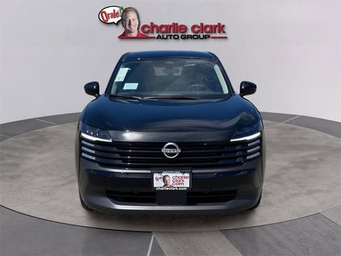 New 2026 Nissan Kicks SV image 9