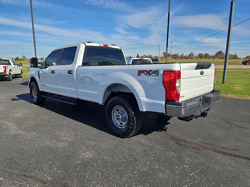 Used 2022 Ford F250 XL w/ Power Equipment Group image 3