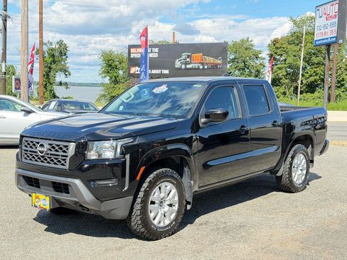 Used 2022 Nissan Frontier SV w/ Technology Package AWD/4WD image 8