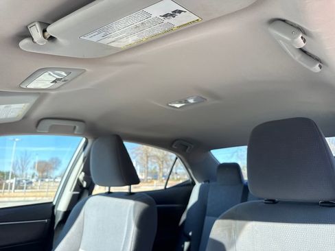 Used 2015 Toyota Corolla L image 25