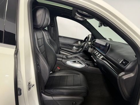 Used 2022 Mercedes-Benz GLS 450 4MATIC image 25