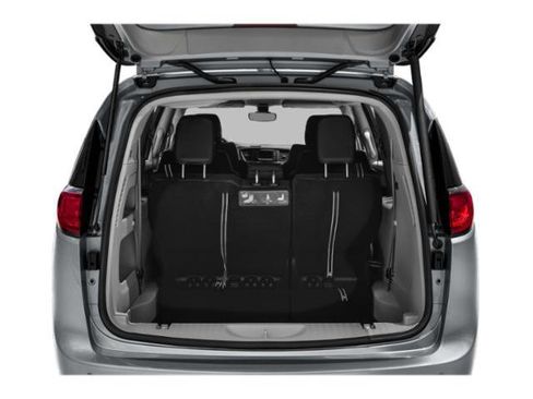 Used 2019 Chrysler Pacifica Touring-L Plus w/ Advanced Safetytec Group FWD image 15