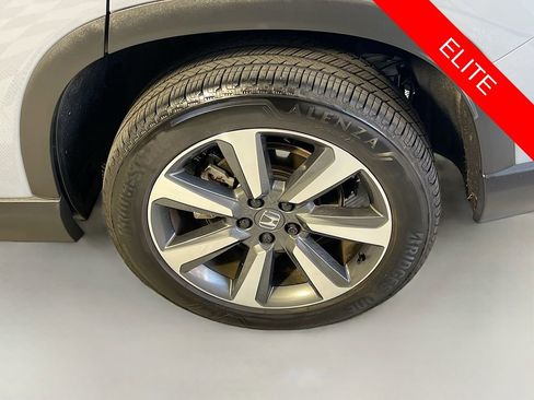 Used 2024 Honda Pilot Elite image 34