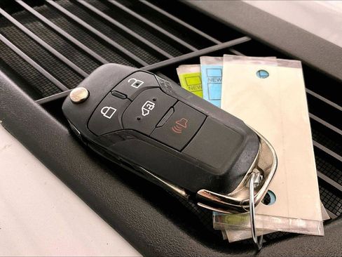 Used 2024 Ford Transit 250 Low Roof w/ Exterior Upgrade Package image 9