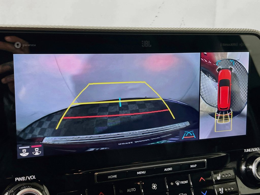 Certified 2021 Toyota Highlander Platinum AWD/4WD image 12