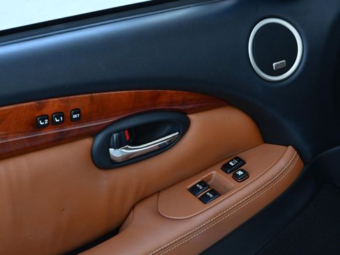 Used 2005 Lexus SC 430 Convertible image 29