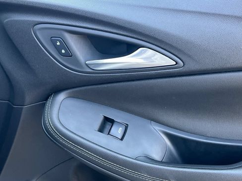 Used 2024 Buick Encore GX Sport Touring FWD image 19