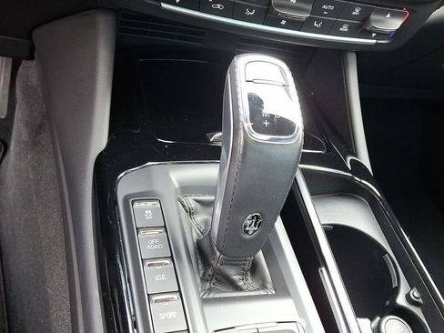 Certified 2022 Maserati Levante GT image 12