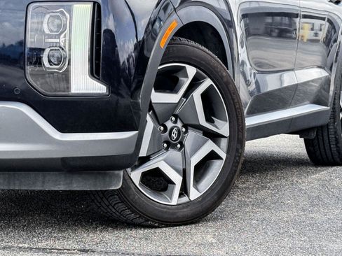 Used 2024 Hyundai Palisade SEL FWD image 2