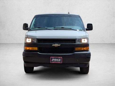 Used 2019 Chevrolet Express 2500 RWD image 2