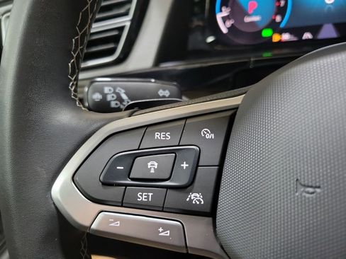 Used 2024 Volkswagen Atlas Cross Sport SE image 15