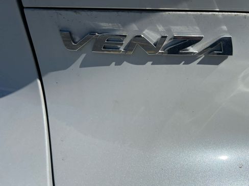 Used 2023 Toyota Venza XLE AWD/4WD image 22