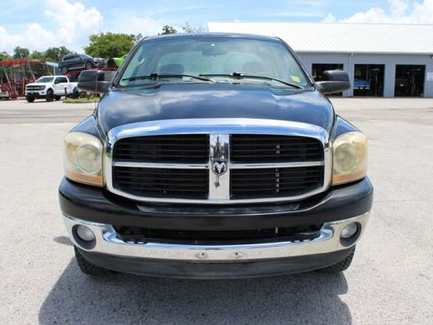 Used 2006 Dodge Ram 2500 Truck SLT AWD/4WD image 2