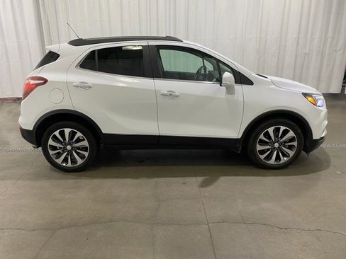 Used 2019 Buick Encore Essence image 2