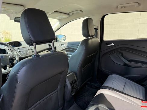 Used 2018 Ford Escape SE w/ SE Sport Appearance Package AWD/4WD image 21