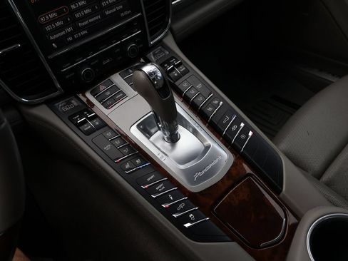 Used 2013 Porsche Panamera GTS AWD/4WD image 26