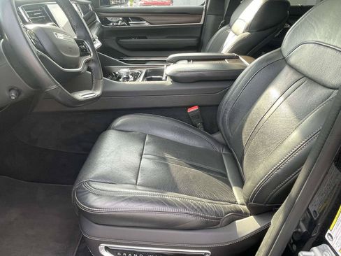 Used 2022 Jeep Grand Wagoneer Series I AWD/4WD image 17