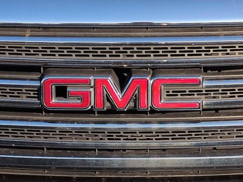 Used 2017 GMC Canyon SLT w/ Driver Alert Package image 12