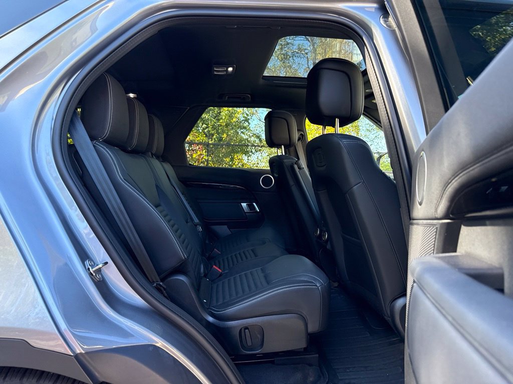 Certified 2025 Land Rover Discovery S AWD/4WD image 15
