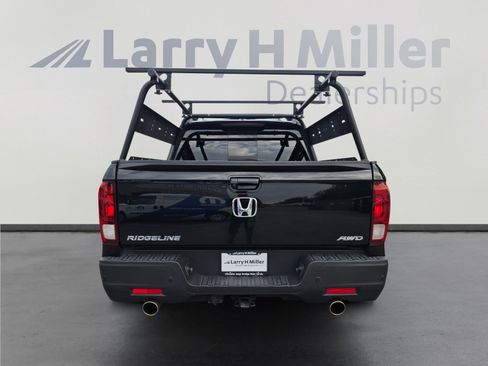 Used 2021 Honda Ridgeline Black Edition image 4