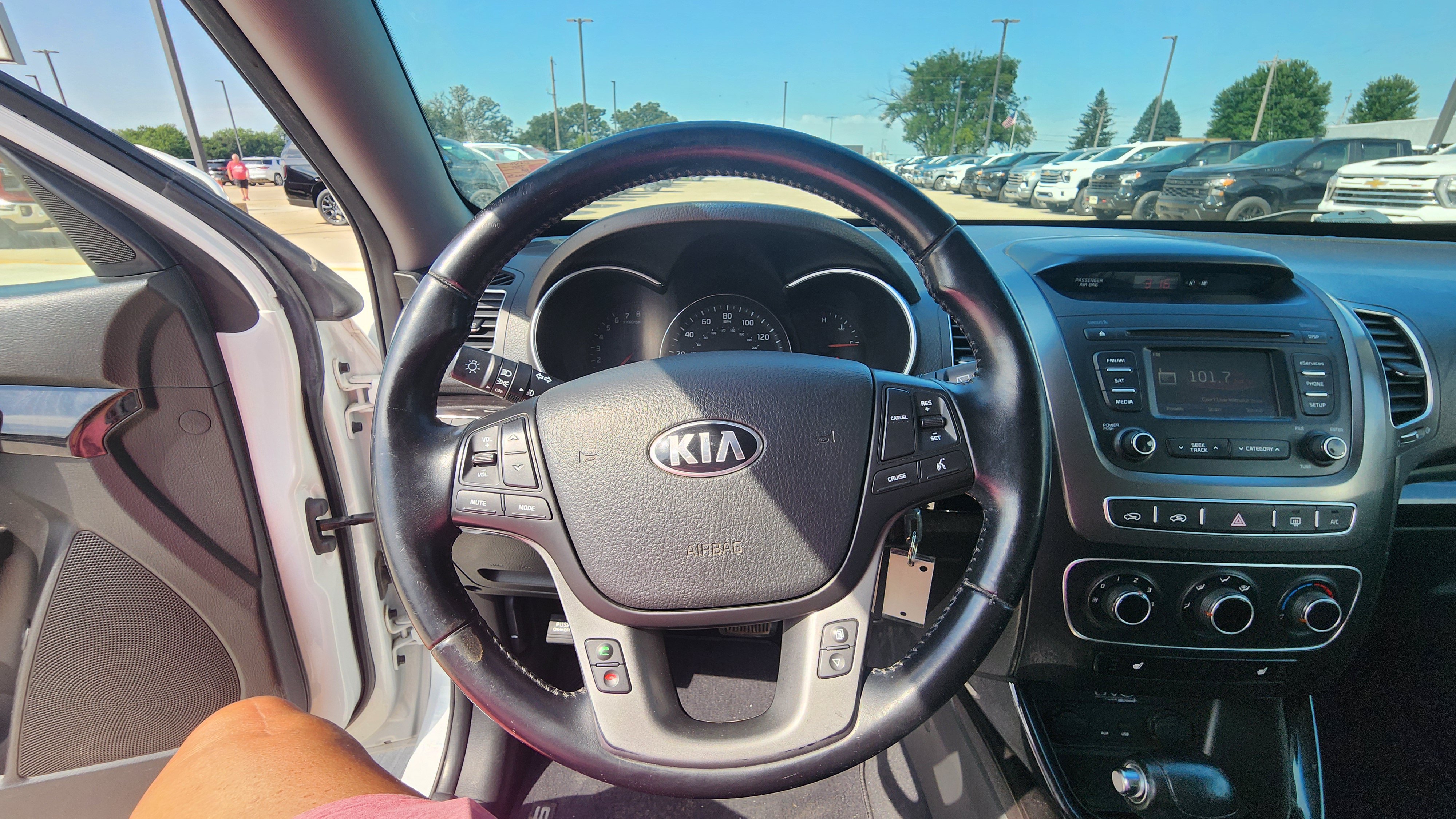 Used 2014 Kia Sorento LX AWD/4WD image 8