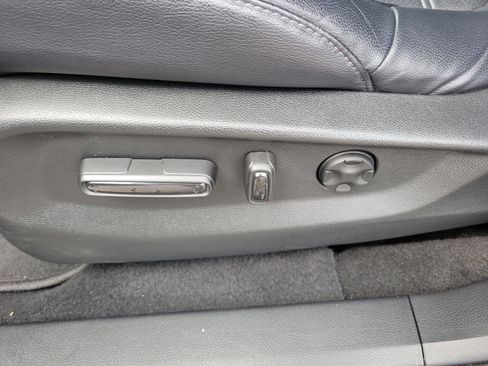 Used 2018 Honda CR-V Touring image 15