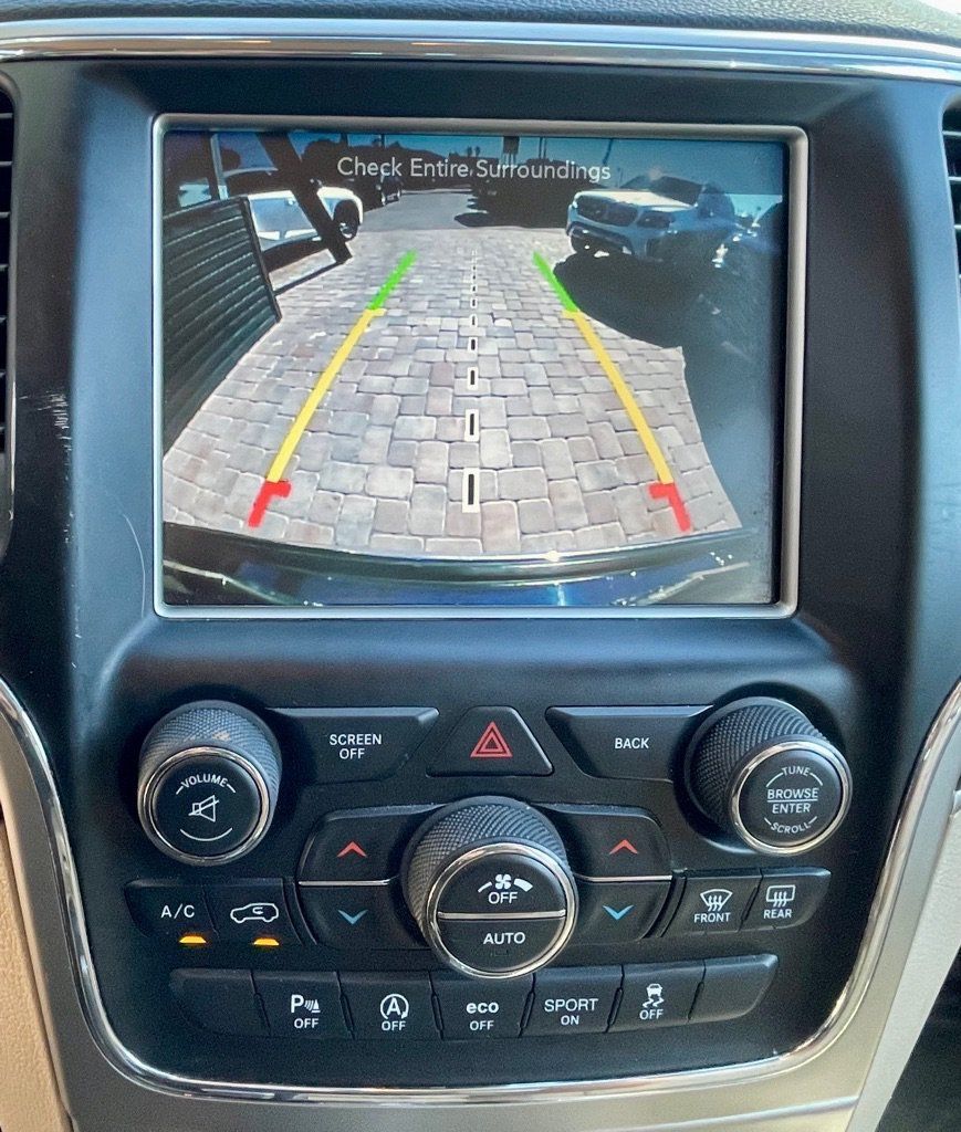 Used 2016 Jeep Grand Cherokee Limited AWD/4WD image 17