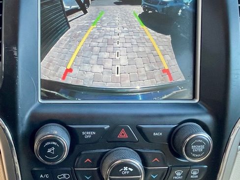 Used 2016 Jeep Grand Cherokee Limited image 17