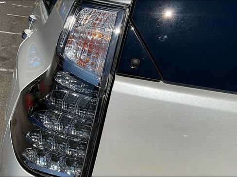 Certified 2023 Lexus GX 460 Premium w/ Premium Package AWD/4WD image 23