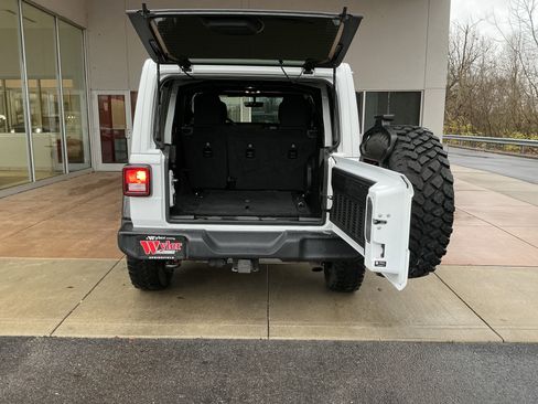 Used 2021 Jeep Wrangler Unlimited Sport image 24