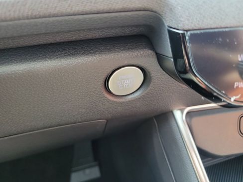 New 2026 Kia Carnival Hybrid FWD image 31