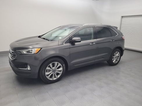 Used 2019 Ford Edge Titanium AWD/4WD image 2