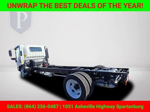 New 2025 Chevrolet Low Cab Forward image 9