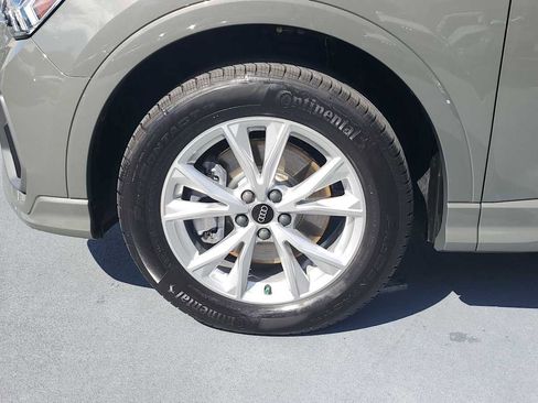 Certified 2025 Audi Q3 2.0T Premium w/ Convenience Package image 13