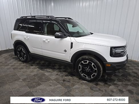 Used 2022 Ford Bronco Sport Outer Banks w/ Tech Package image 1