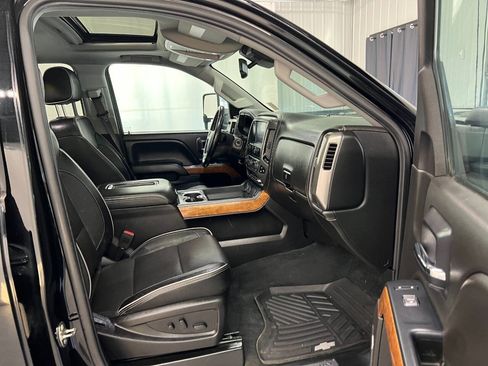 Used 2019 Chevrolet Silverado 3500 High Country w/ Duramax Plus Package AWD/4WD image 11
