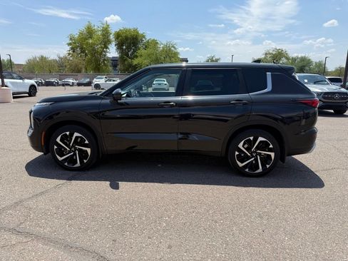 Used 2023 Mitsubishi Outlander SE FWD image 8