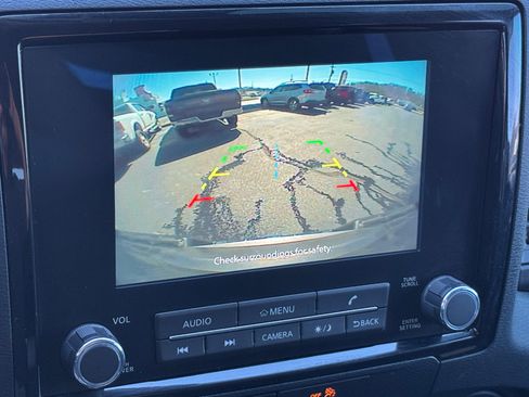 Used 2022 Nissan Frontier S w/ Graphics Package image 17