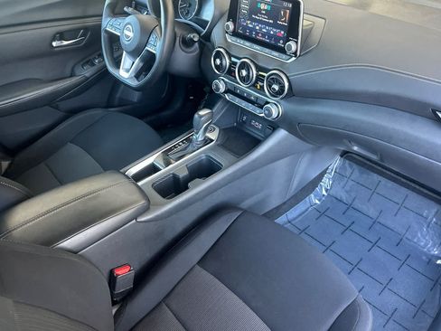 Used 2024 Nissan Sentra SV FWD image 15
