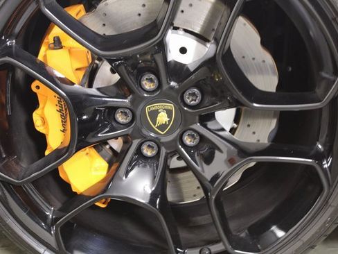 Used 2017 Lamborghini Huracan LP 580-2 image 12