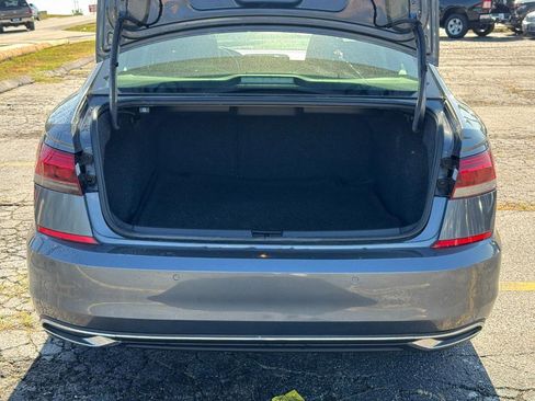 Used 2020 Volkswagen Passat 2.0T SEL image 9