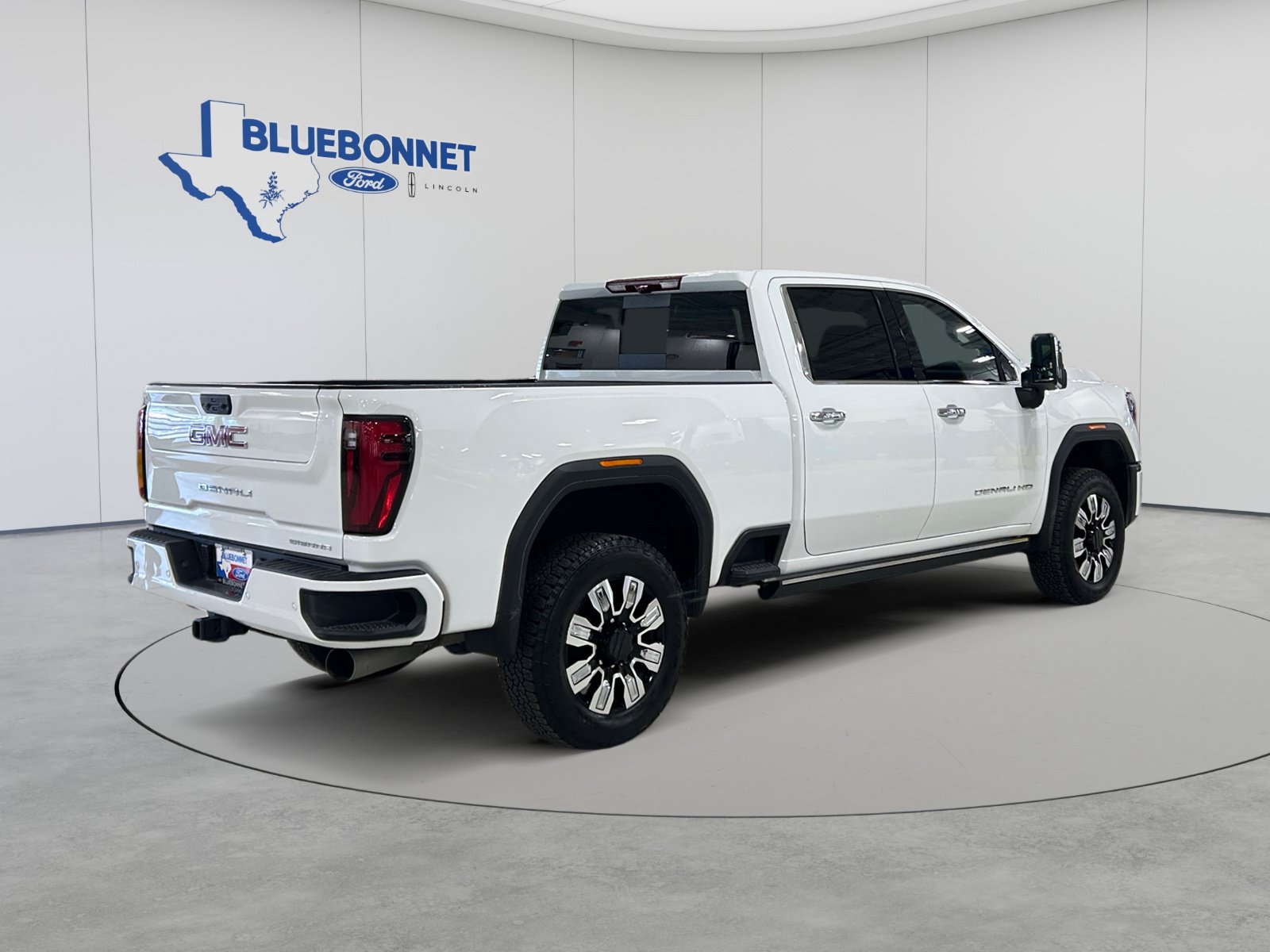Used 2026 GMC Sierra 2500 Denali w/ Denali Reserve Package AWD/4WD image 5
