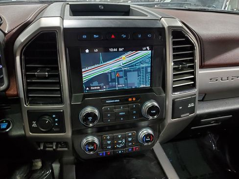 Used 2019 Ford F250 Platinum w/ Platinum Ultimate Package AWD/4WD image 31