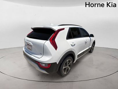 New 2026 Kia Niro LX