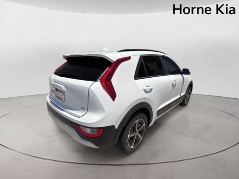 New 2026 Kia Niro LX FWD image 4