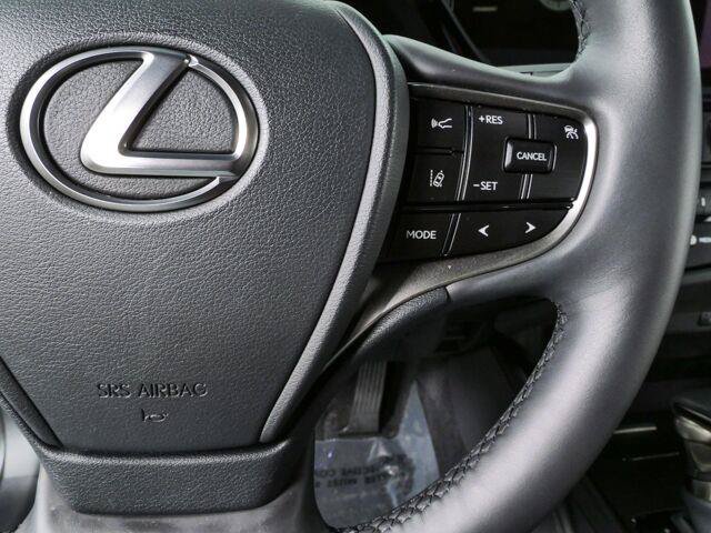 Used 2025 Lexus ES 350 w/ Premium Package FWD image 10