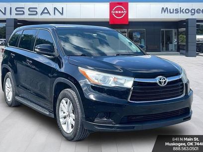 Used 2016 Toyota Highlander LE
