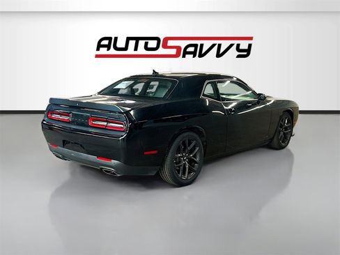 Used 2022 Dodge Challenger R/T w/ Plus Package image 7