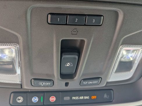 Used 2021 GMC Sierra 1500 SLT w/ SLT Premium Plus Package image 30