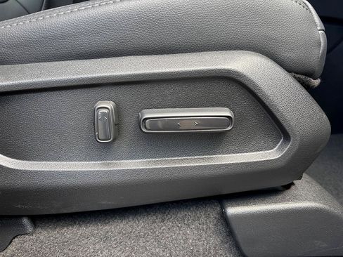 Certified 2025 Honda Pilot Touring image 43
